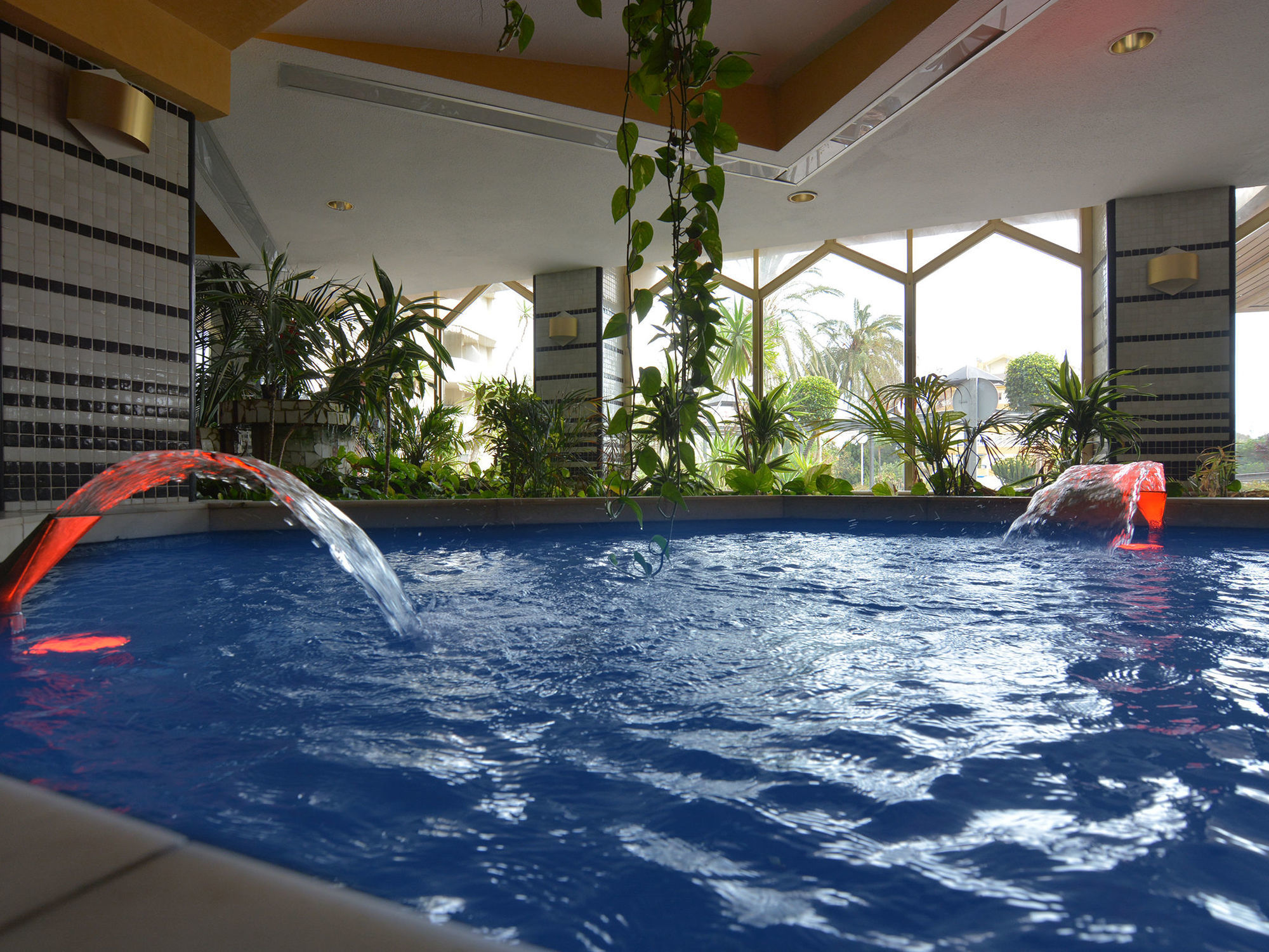 Clc Benal Beach Aparthotel Benalmádena Buitenkant foto